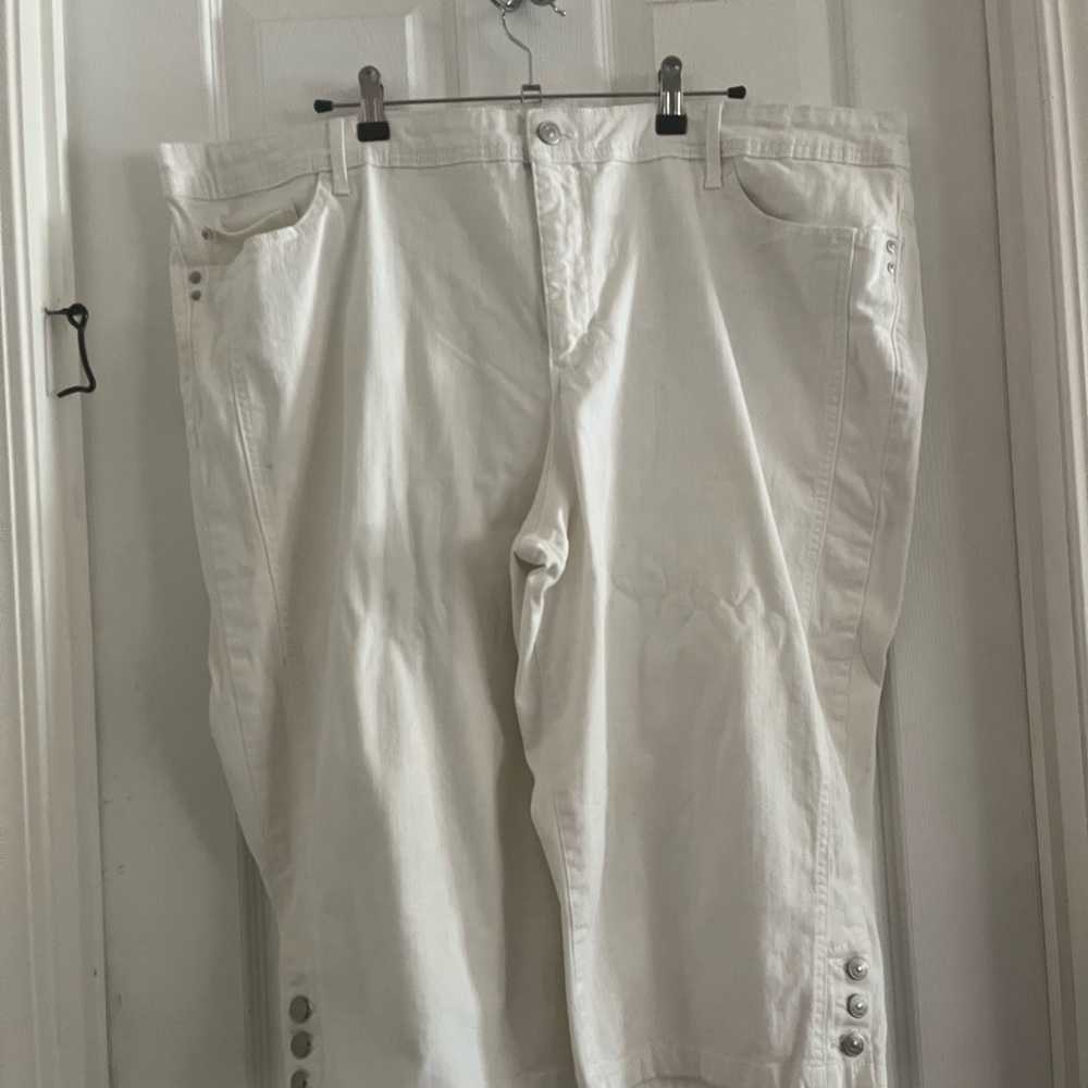 Gloria Vanderbilt White Slimming Pants